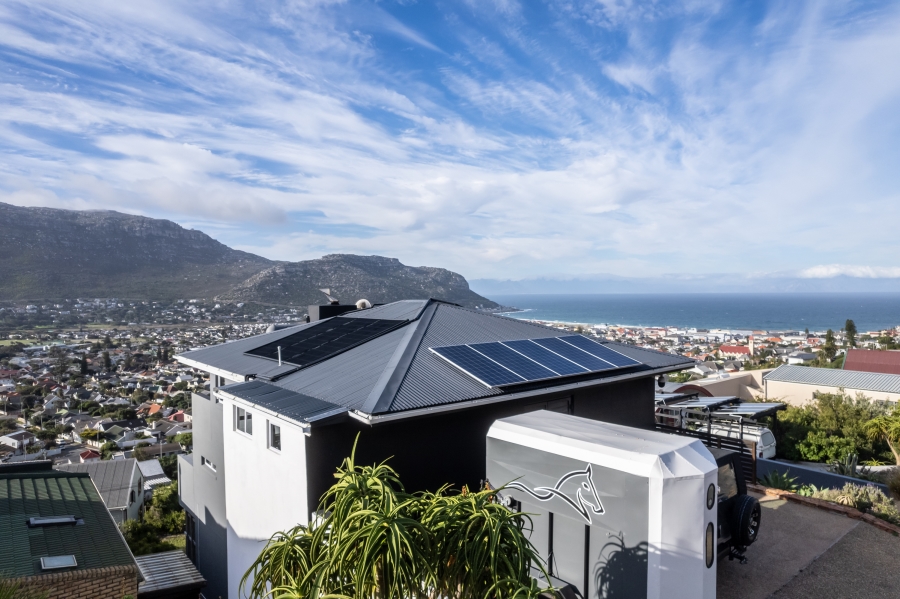 5 Bedroom Property for Sale in Fish Hoek Western Cape